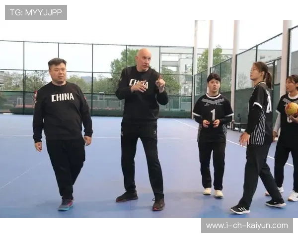 冠军球队引进体能教练团队提升赛季持久竞争力，国家队体能教练员